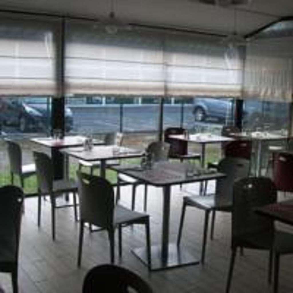 Kyriad Tarbes Bastillac Restaurace fotografie